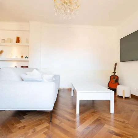 Chic At Port 2 With Private Bathrooms & Ac Nizza