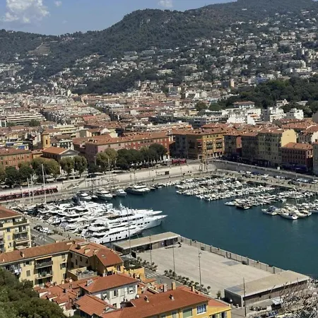 Appartamento Chic At Port 2 With Private Bathrooms & Ac *